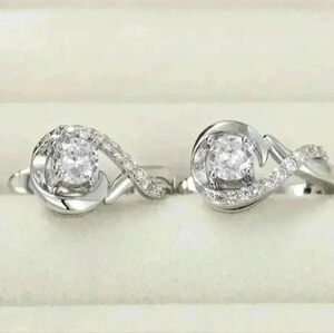 Silver earring with Zirconia Stones